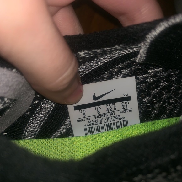 Super Cute Nike Shoes - Picture 3 of 3